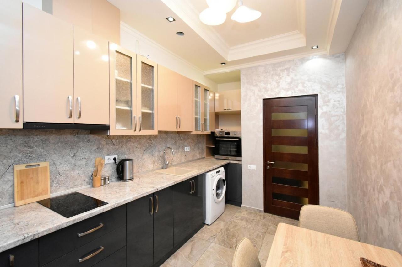 Malibu Yerevan Exterior foto